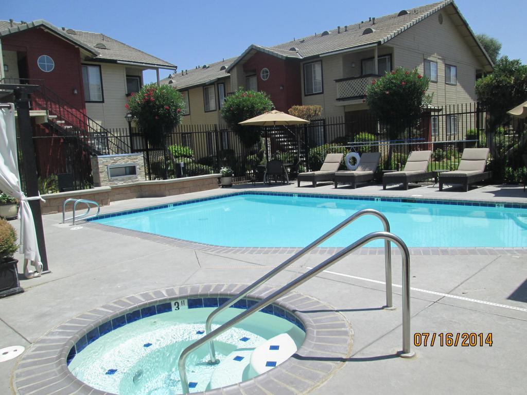Whispering Meadows Apartments Bakersfield Kültér fotó
